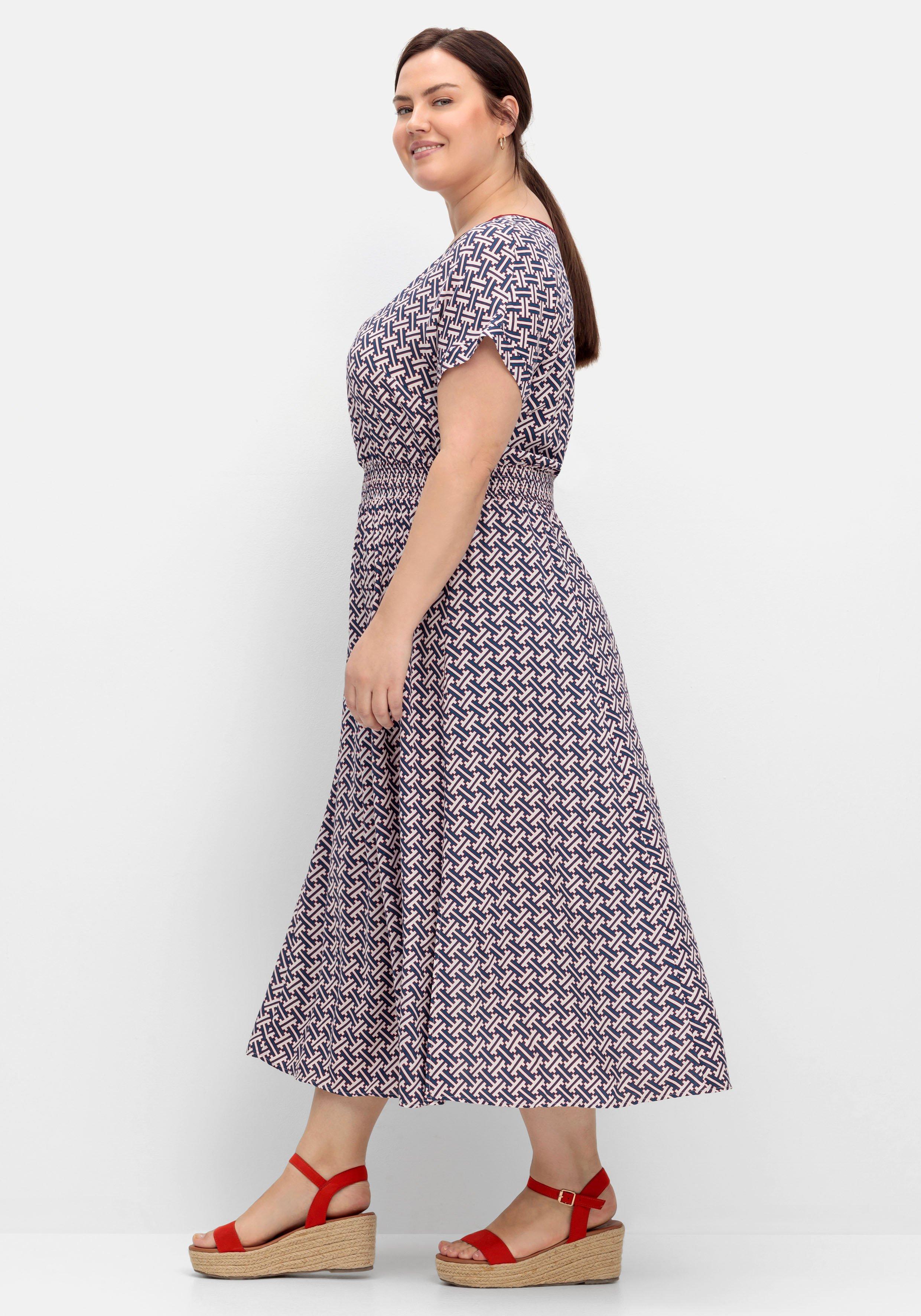 Maxikleid mit Alloverprint und V-Ausschnitt