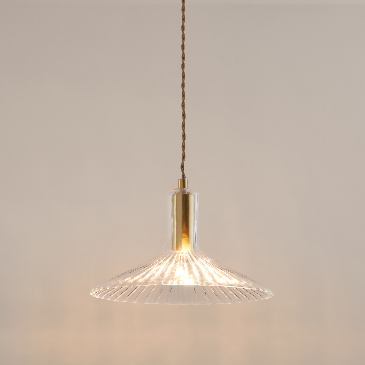 LA REDOUTE INTERIEURS<br>Luminária pendente em latão e vidro canelado Ø24,5cm, Gramma