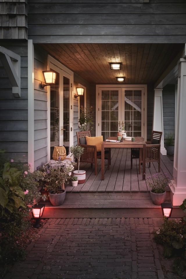 Philips Hue - Econic Pedestal Black - White & Color Ambiance - Udendørslampe