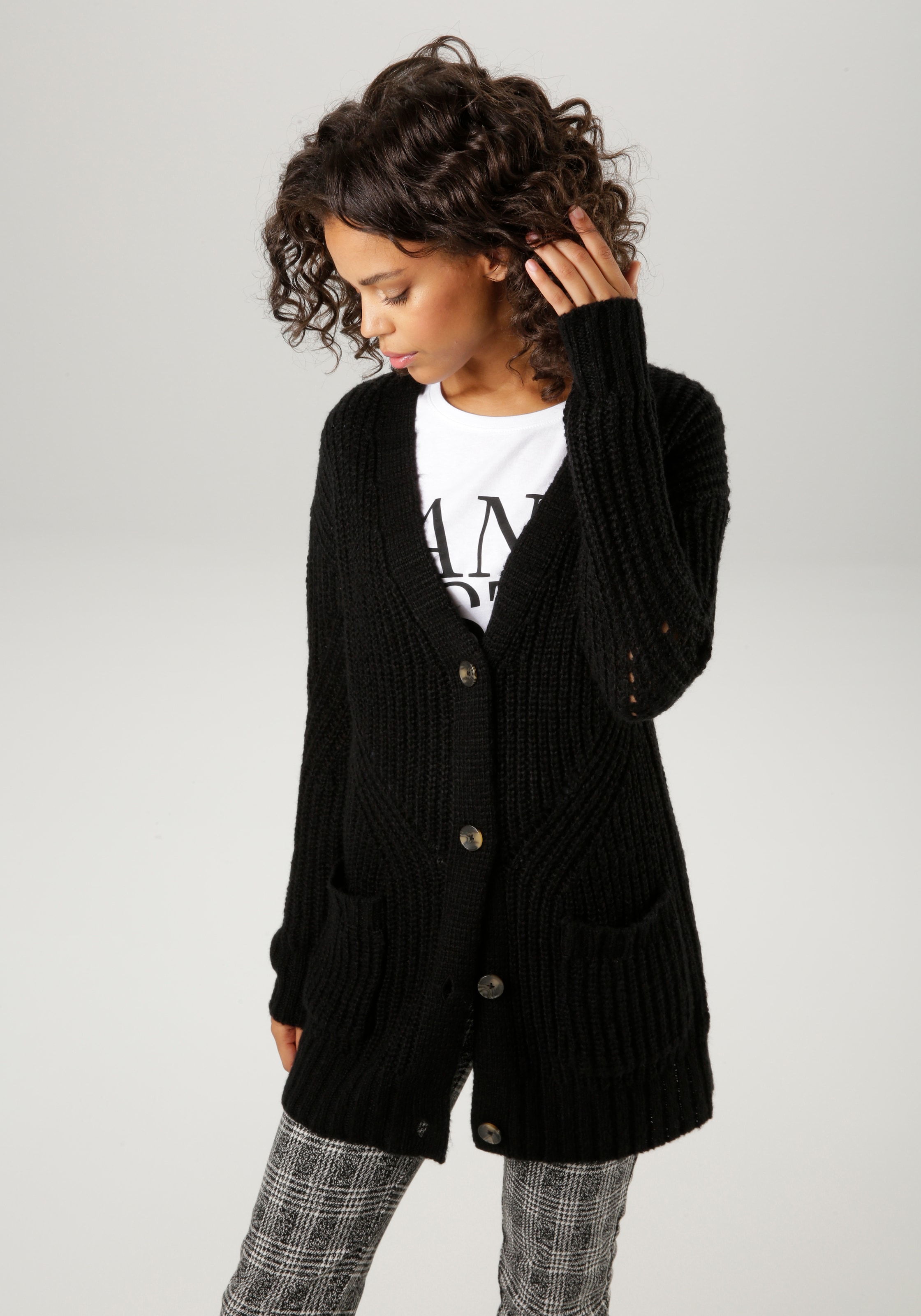 Aniston CASUAL Strickjacke , mit kunstvollem Strickmuster