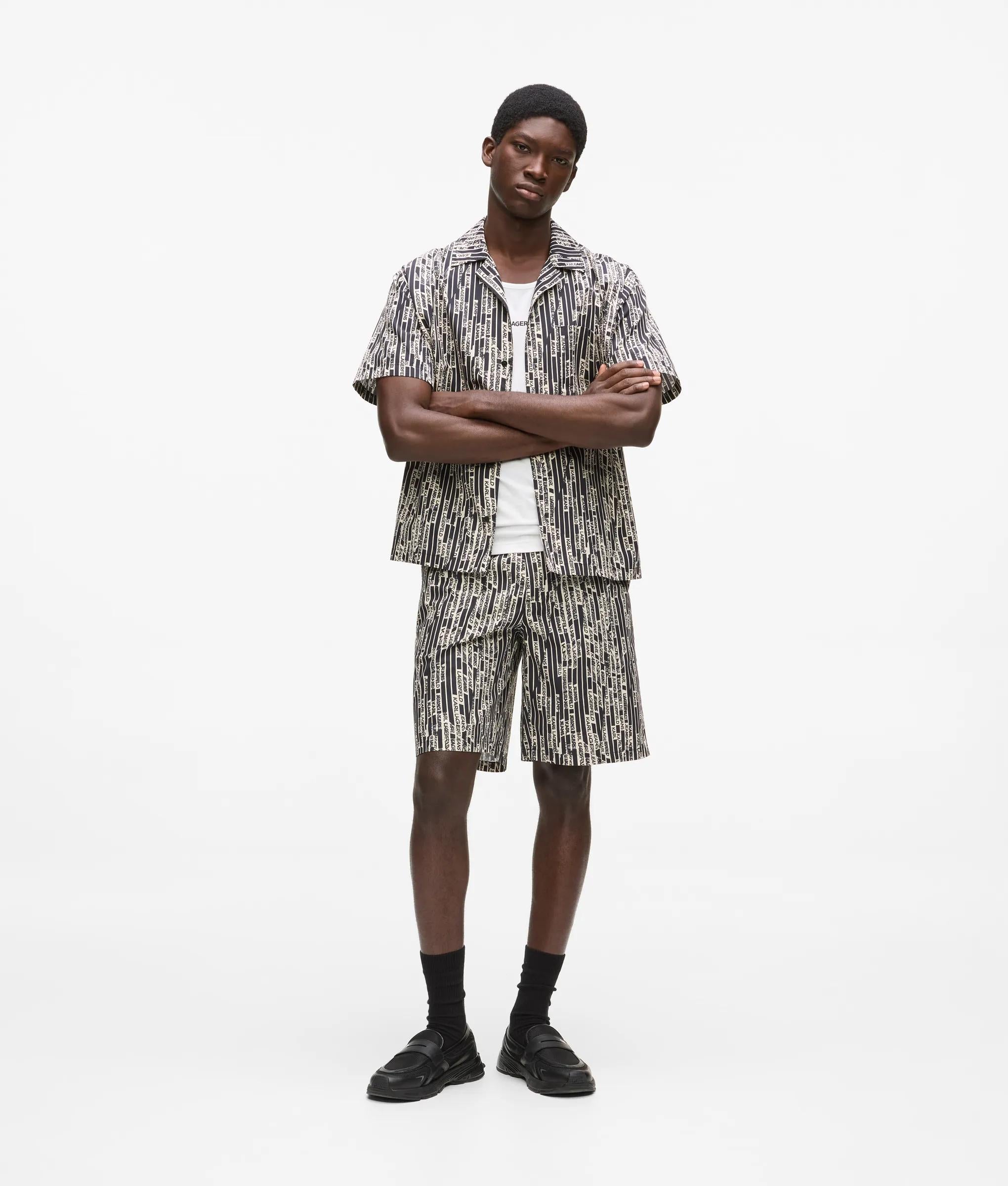Korte broek met all-over print