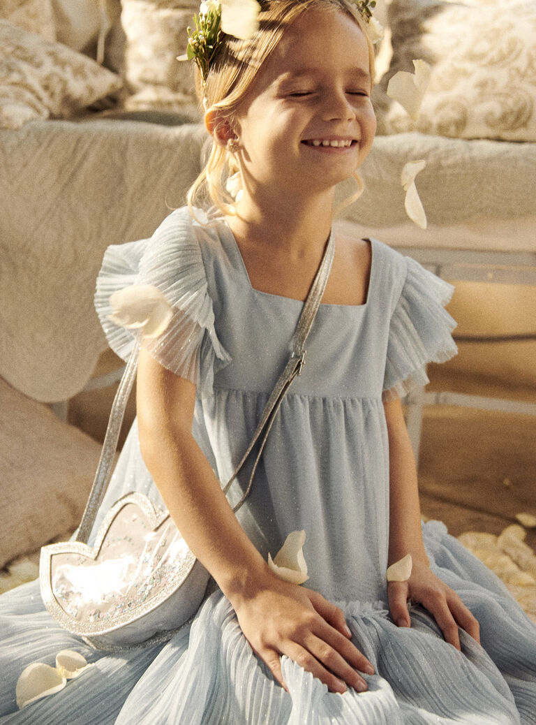Robe bleu ciel en tulle pailletée