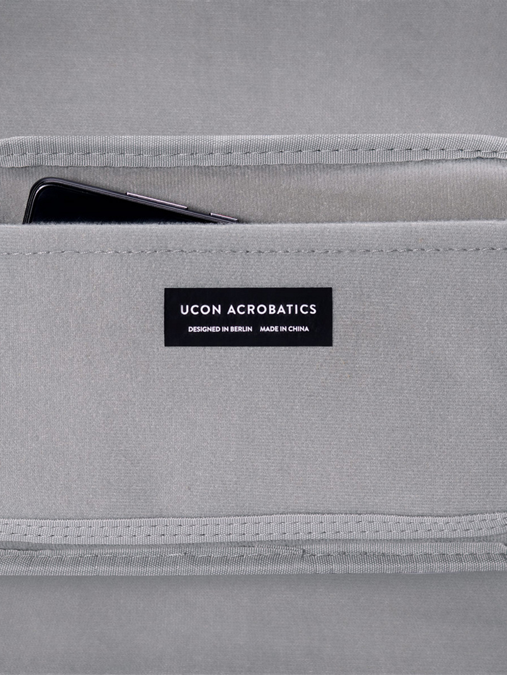 Ucon Acrobatics Jona Medium Bag sand