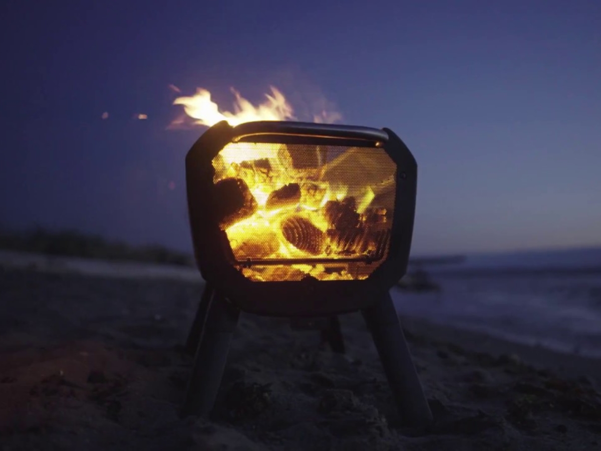Biolite Firepit+ barbecue