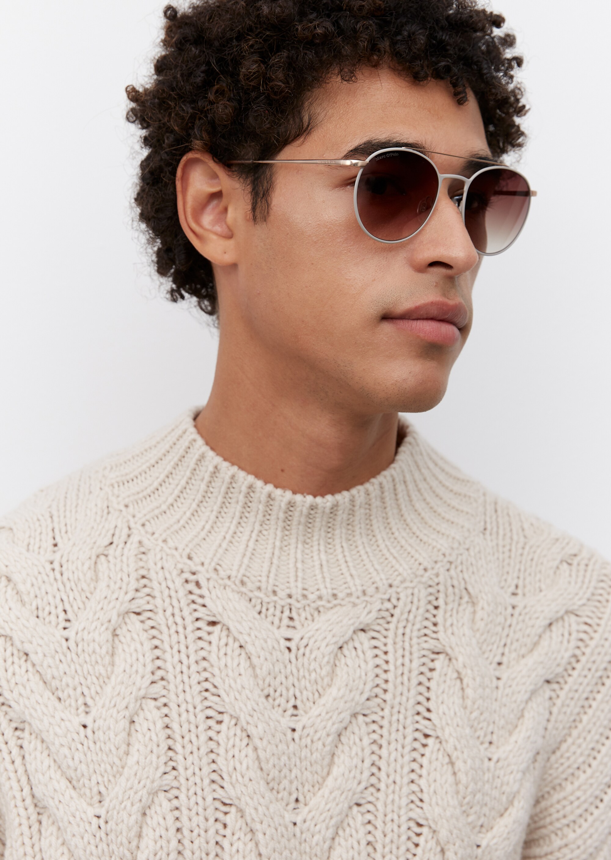 Unisex-Sonnenbrille mit filigranem Metall-Rahmen