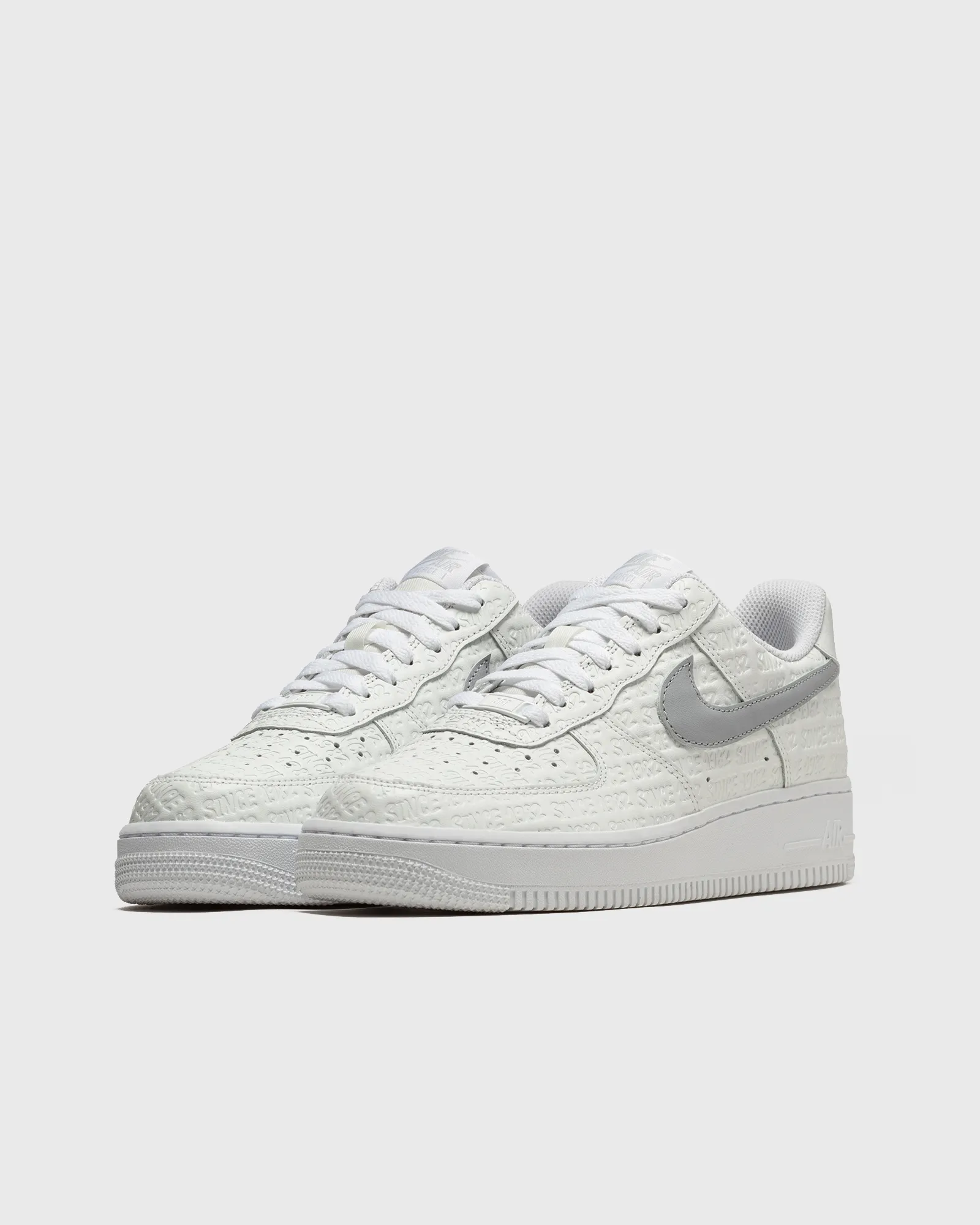 Nike WMNS AIR FORCE 1 '07 LOW 'Since 1982'
