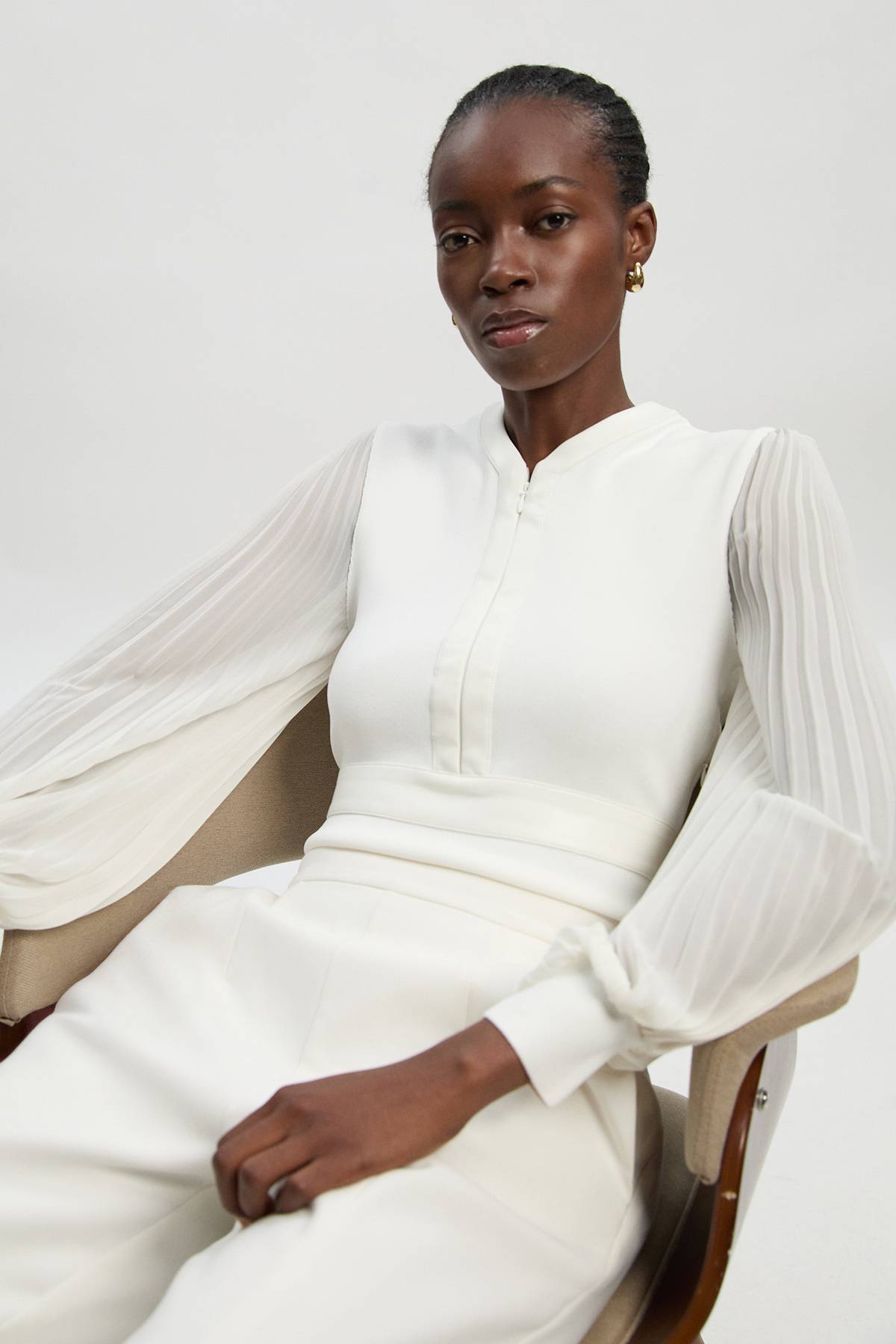KarenMillen Top plissé à manches tissées avec synthétique
