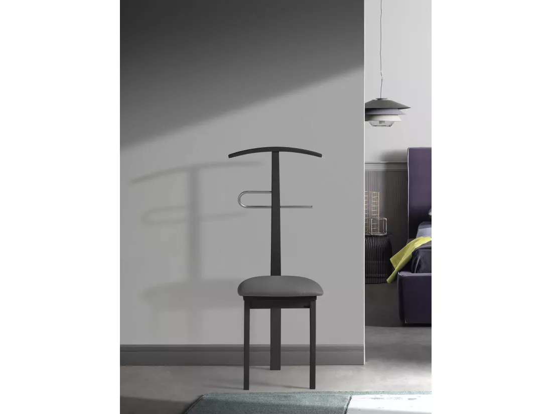 Valet de nuit - H108cm x L46cm x P44cm - hêtre massif noir - Stilizzato