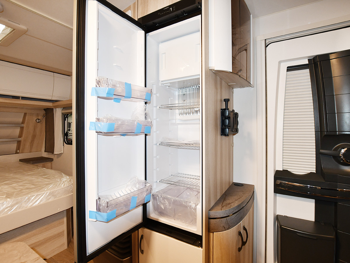 Hobby De Luxe 460 SFF 2026 caravan