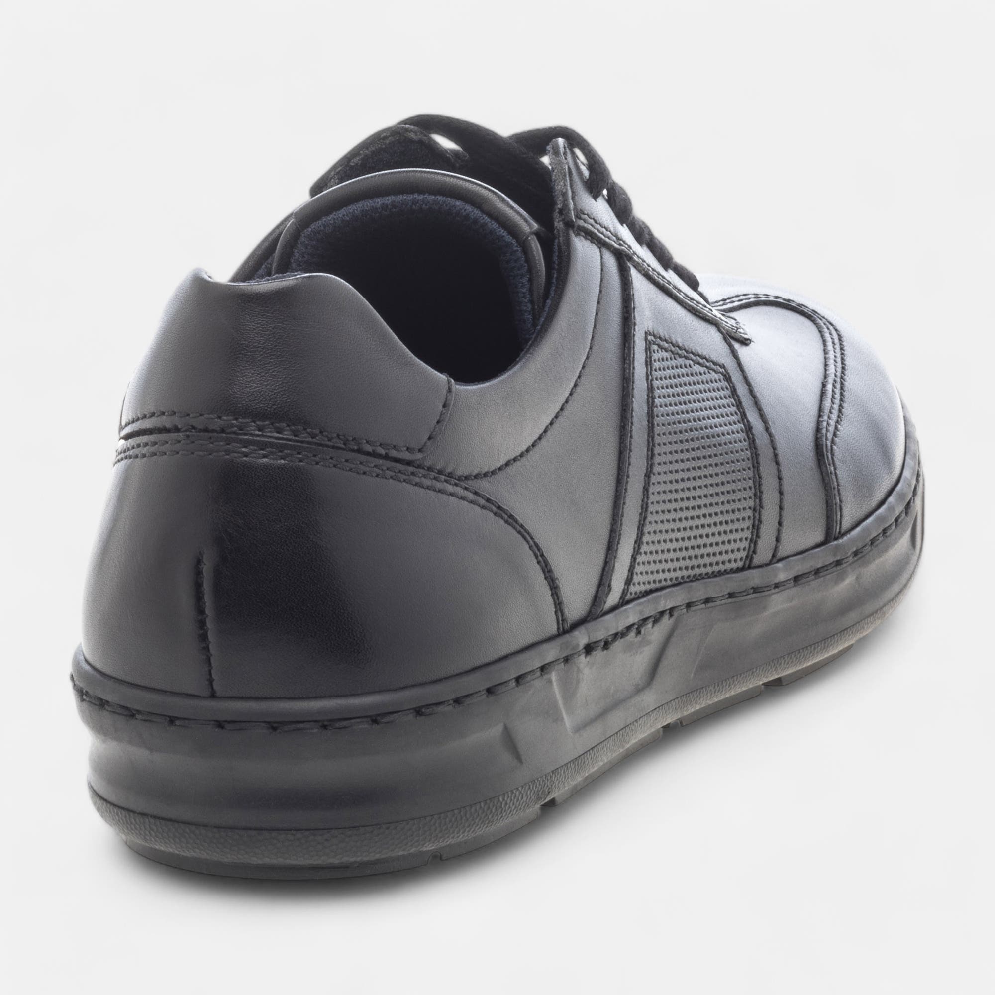 Baskets basses Homme en cuir noir
