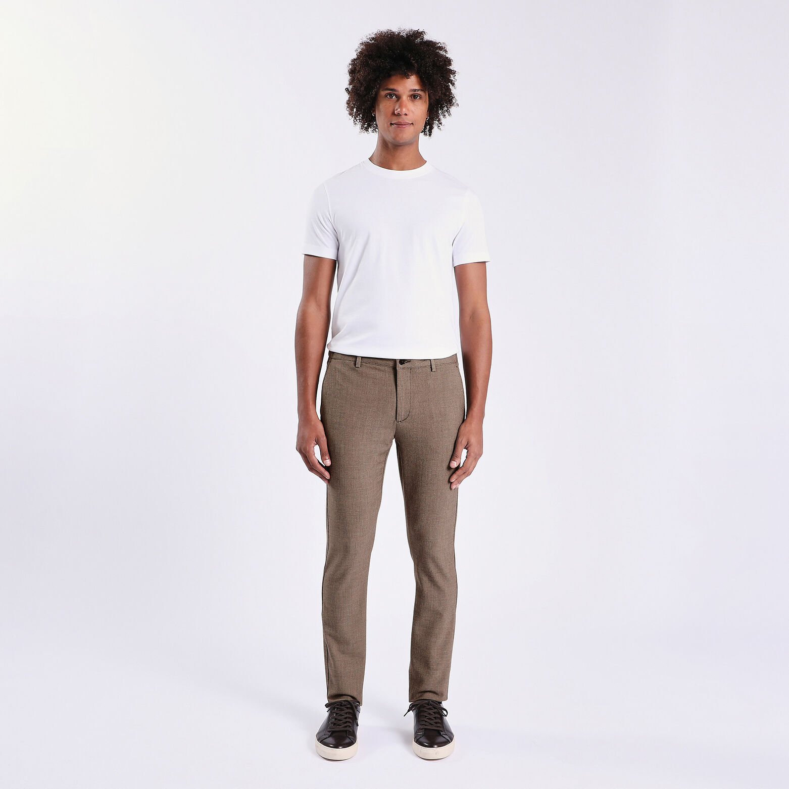 Pantalon chino slim elastiqué reliefé Marron