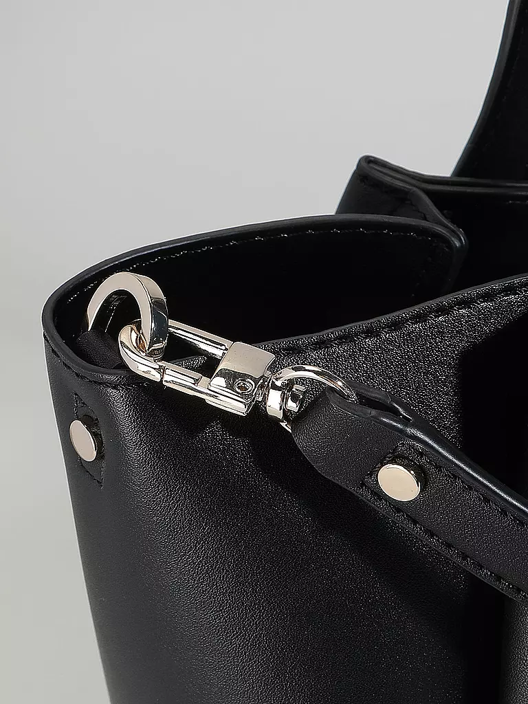 GUESS Tasche - Henkeltasche IWONA schwarz