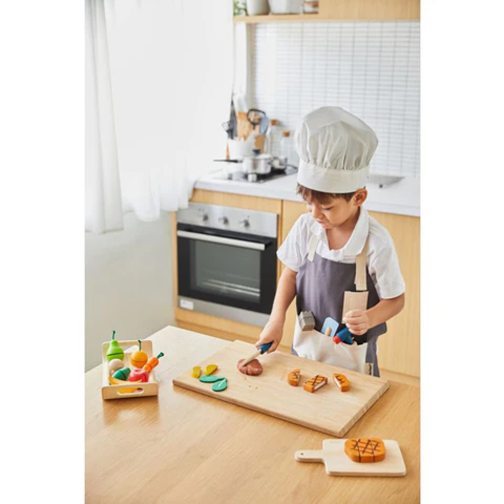 (7-tlg. Set) Holz Chef Koch Spielset Kinder Spielzeug Küchen Lern Zubehör inkl. Stoff Schürze / Mütze (3710)