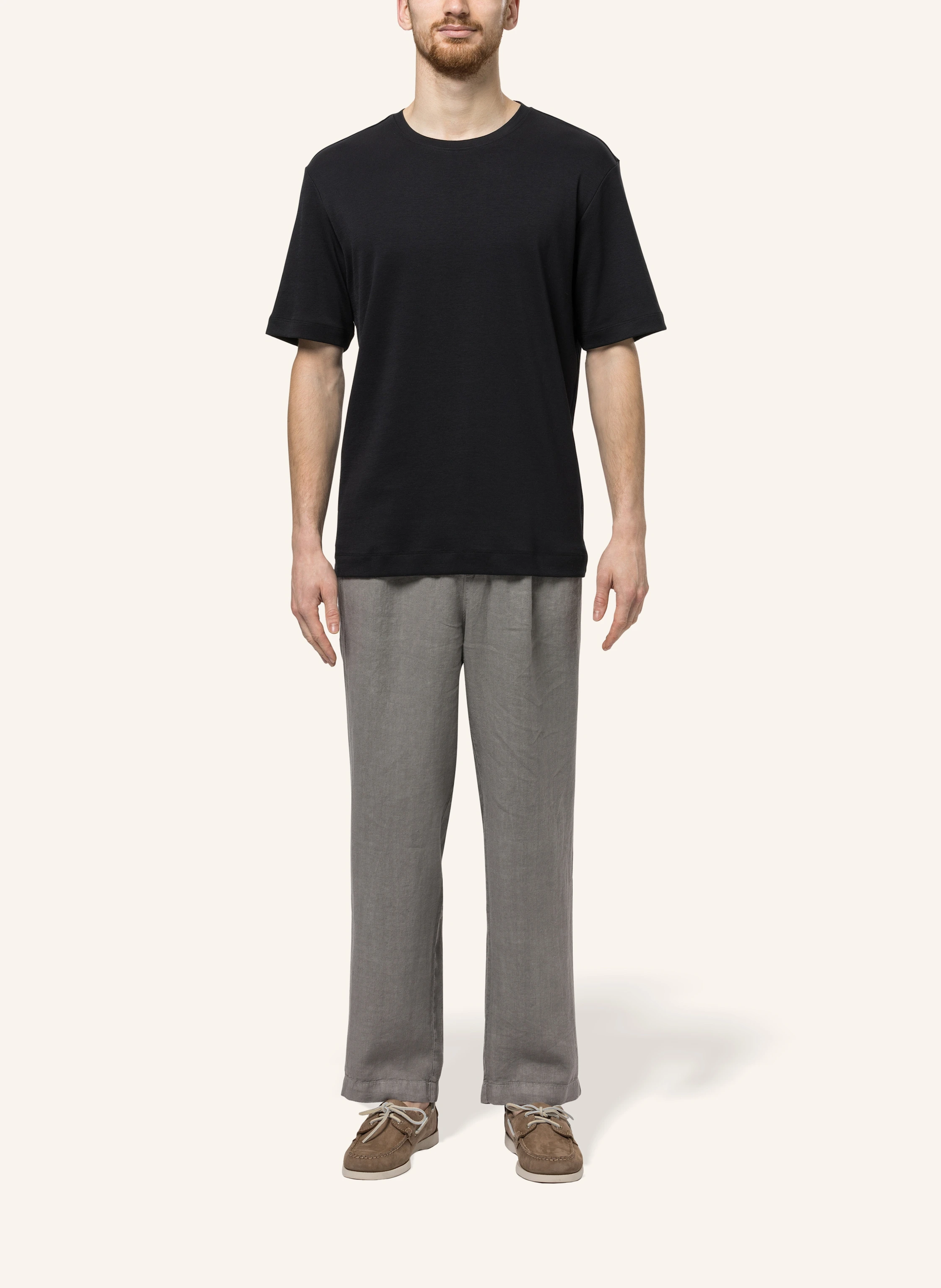 TRUSTED HANDWORK Round Neck 1/2-Sleeve T-Shirt