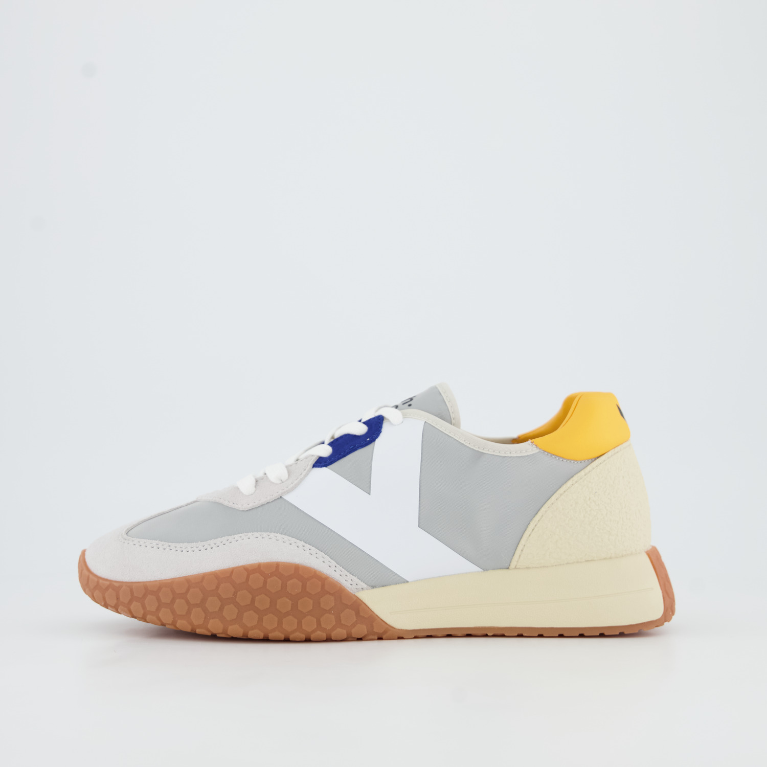 Keh-noo Sneaker