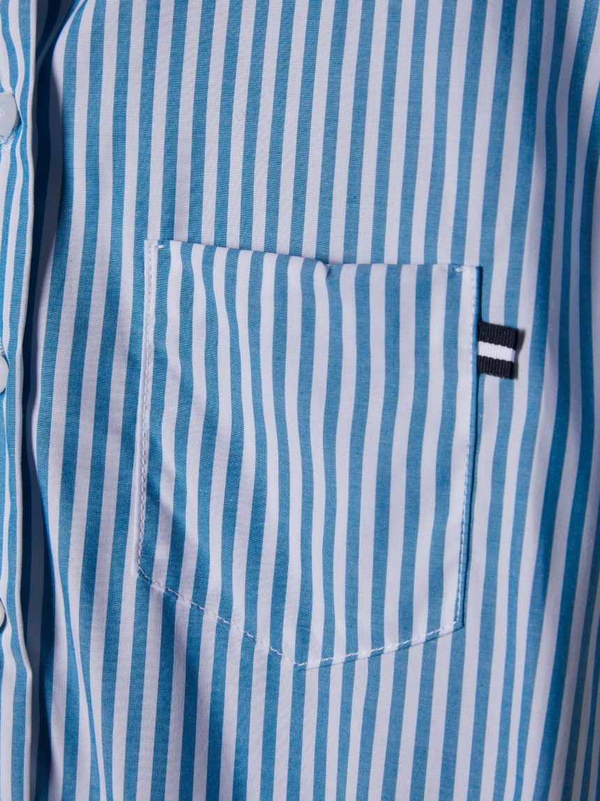 Vestido de manga curta às riscas