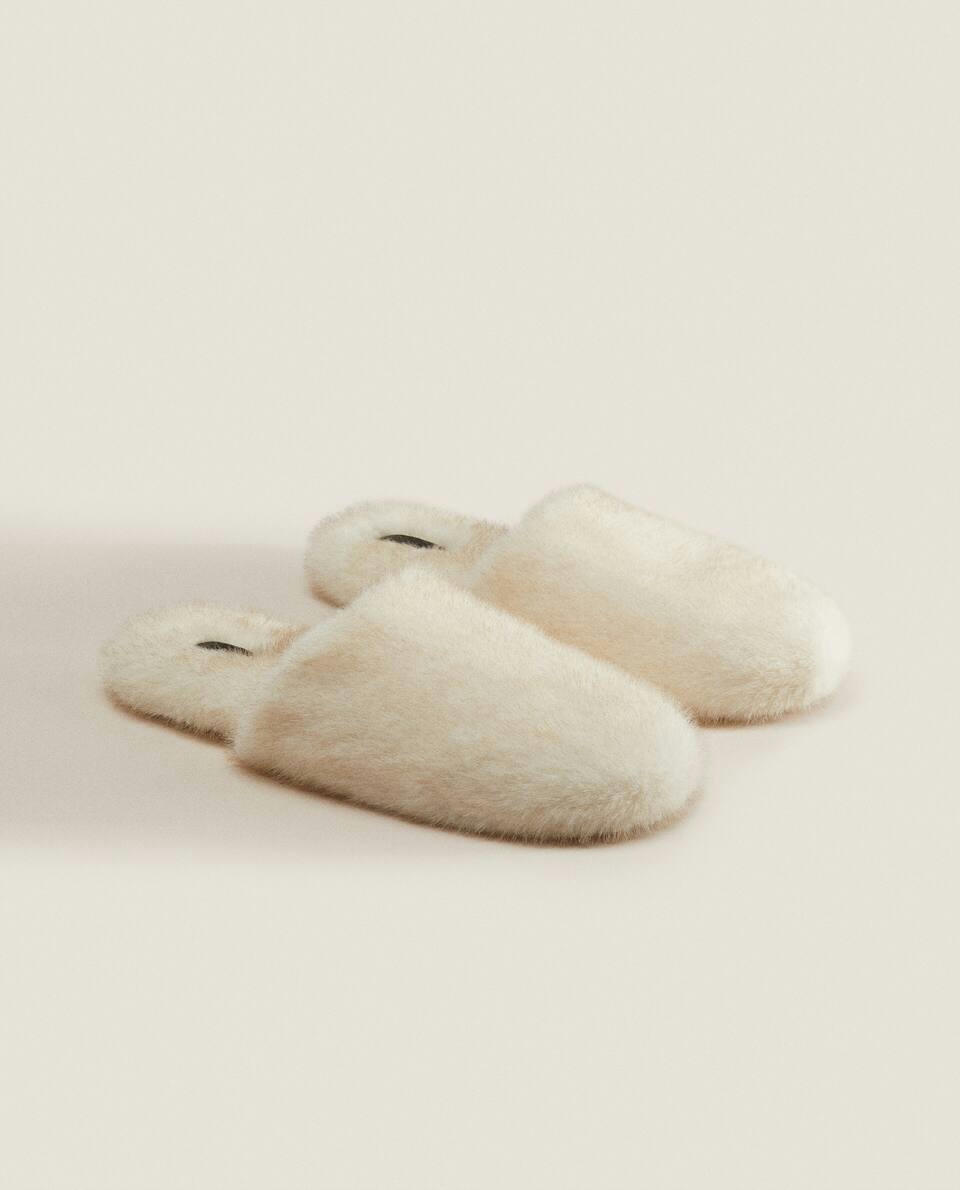 Chinelo Mule de Pele Sintética