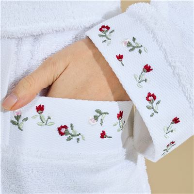 Peignoir brodé fleurs - 400 g/m²