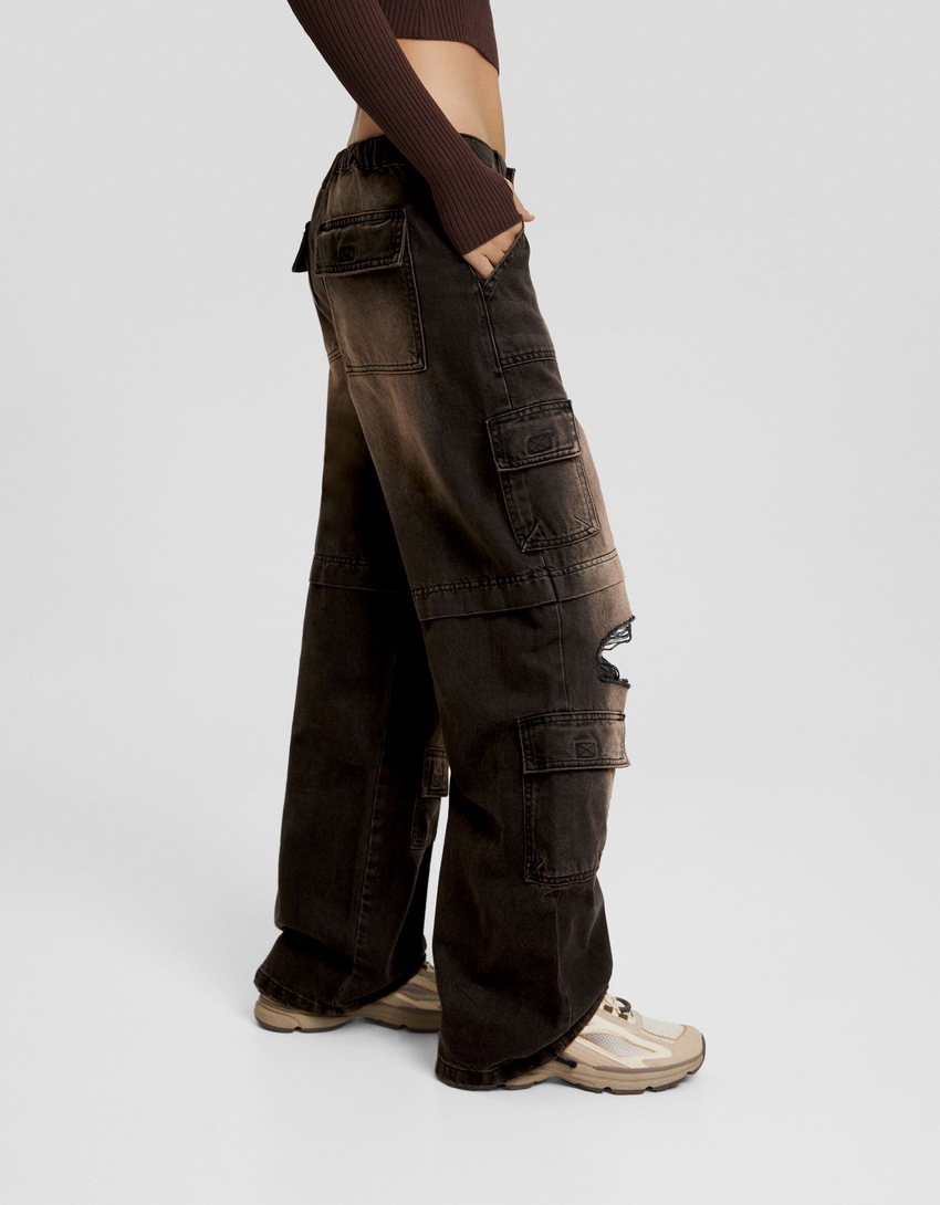 calça cargo rasgada