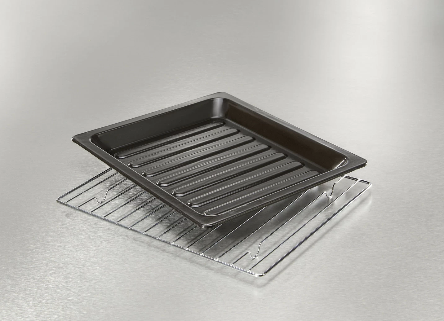 Carrera Backofen mit 25-Liter-Garraum