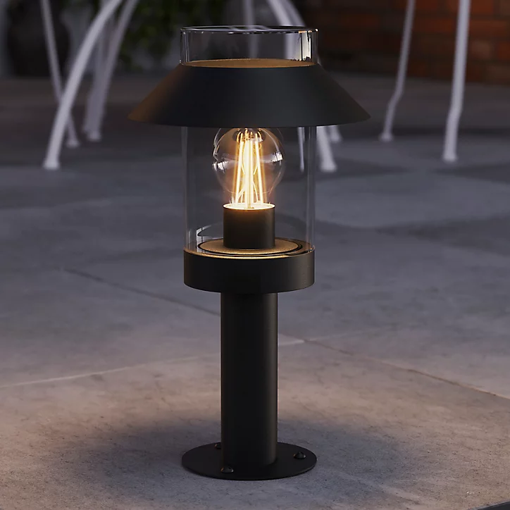 Borne Caprera taille S E27 25W IP44 GoodHome noir