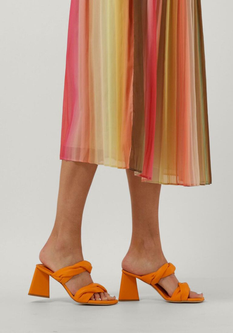 NUBIKK oranje nubikk muiltjes triangle twist
