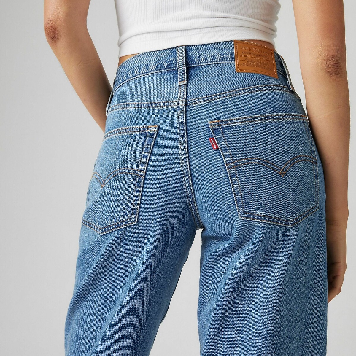 Levi's<br>Calças Jeans Largas Estilo Pai