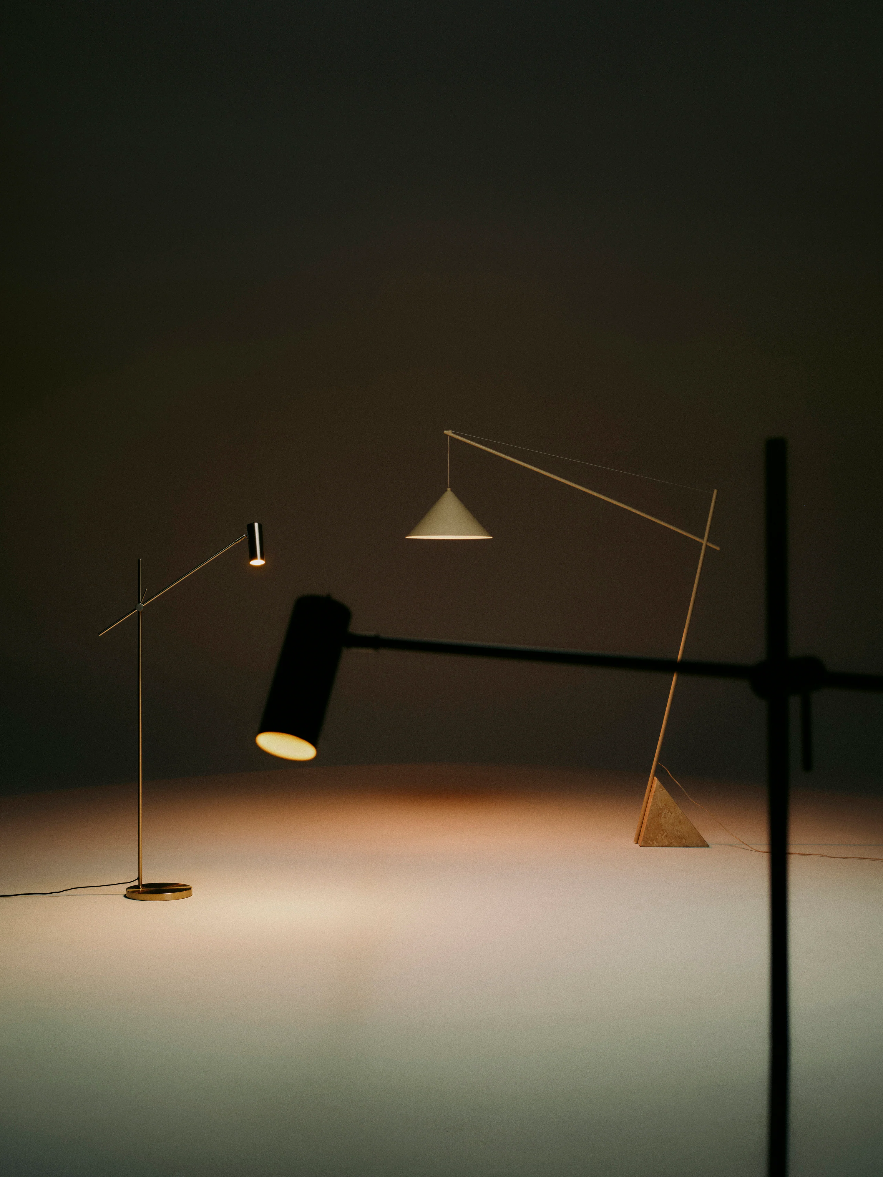 Grote Reyna leeslamp met travertijnen voet