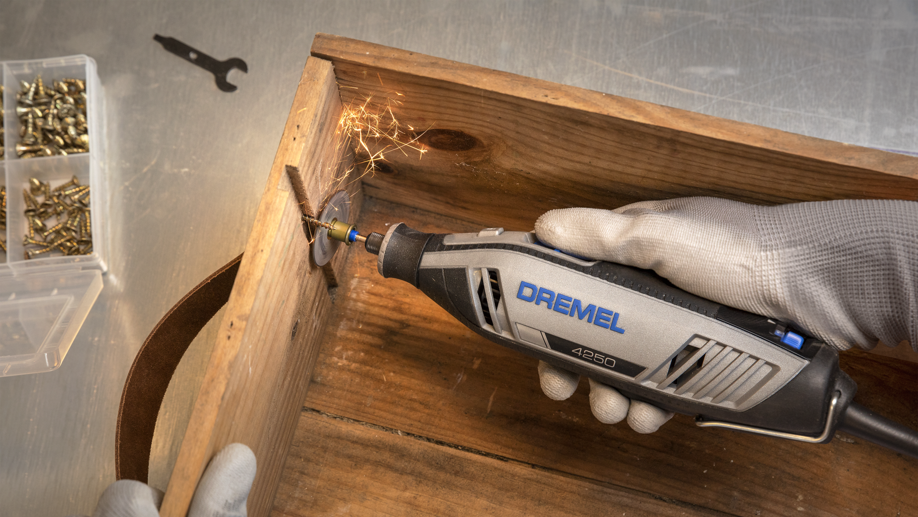 Dremel  Dremel 4250-6/128    Kabelgebundenes Multifunktionswerkzeug für anspruchsvolle Anwendungen