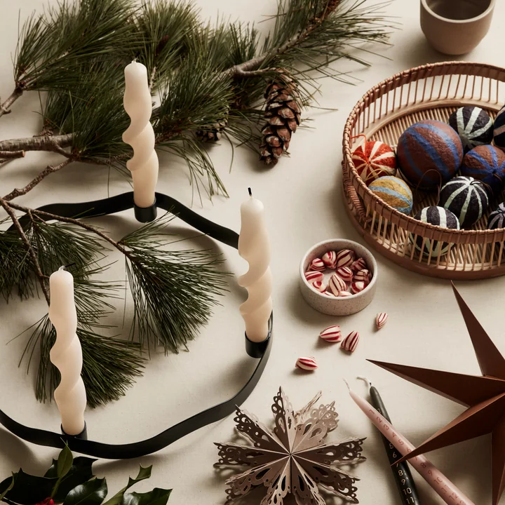 Broste Copenhagen - Halo Kerzenständer, light warm grey