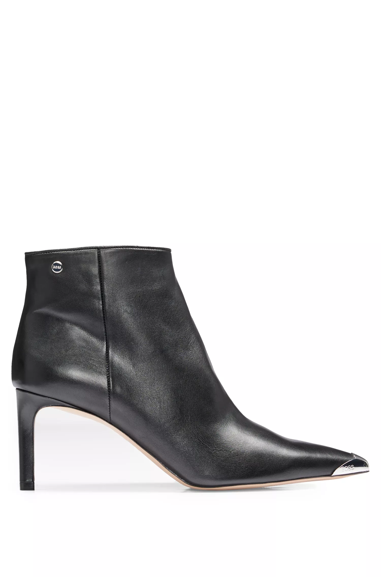 Botas BOSS de couro napa preto com salto e biqueira de metal.