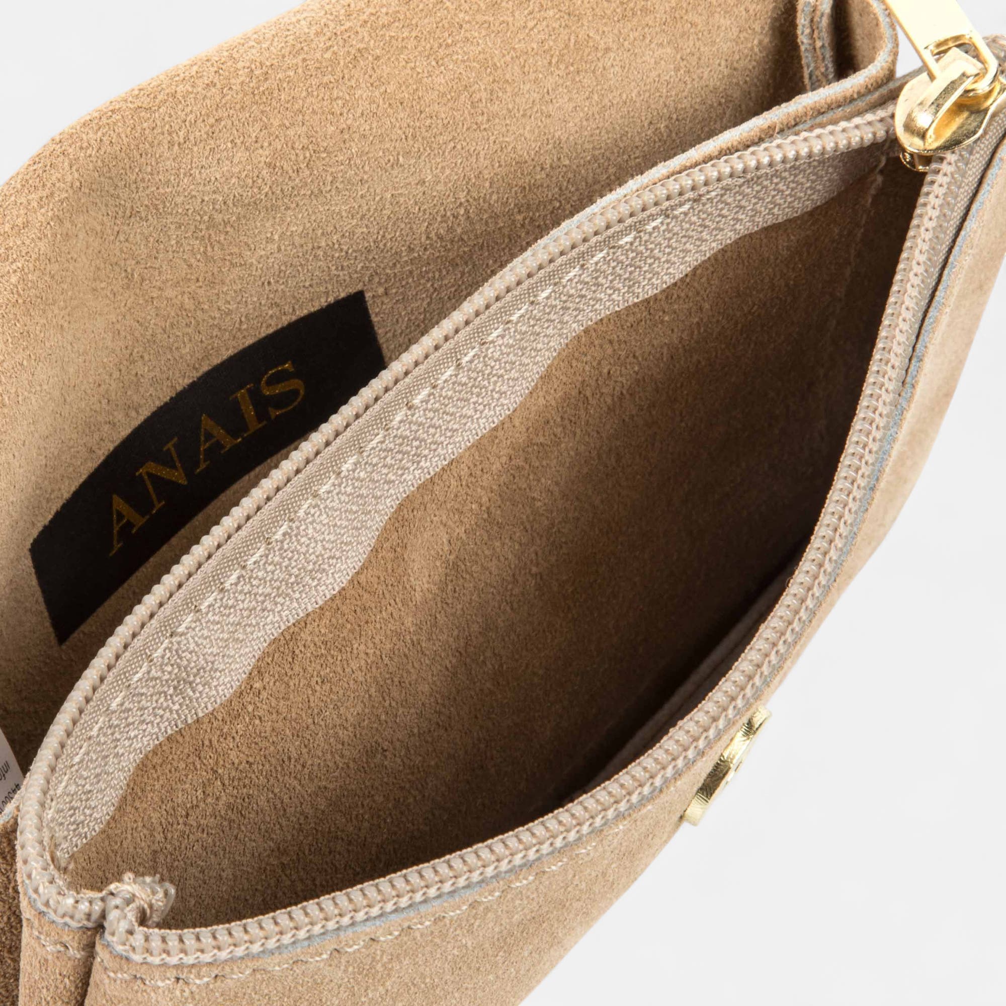 Petite maroquinerie en cuir beige