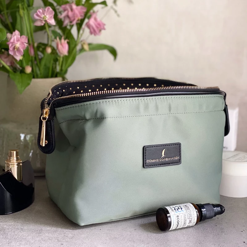Coming Copenhagen Mia Cosmetic Bag Medium - Chinois Green (Limited Edition)