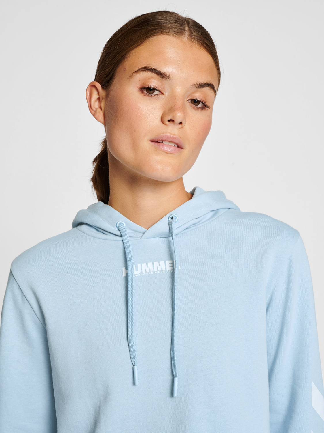 hmlLEGACY WOMAN CROPPED HOODIE