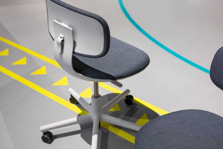 Vitra Rookie bureaustoel low yellow/pastel green, grijs onderstel