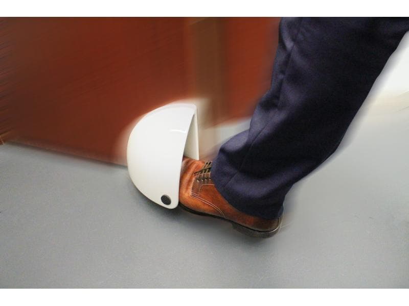 Hygienics.ch GmbH HyShell Fusstüröffner Weiss Die hygienische Lösung