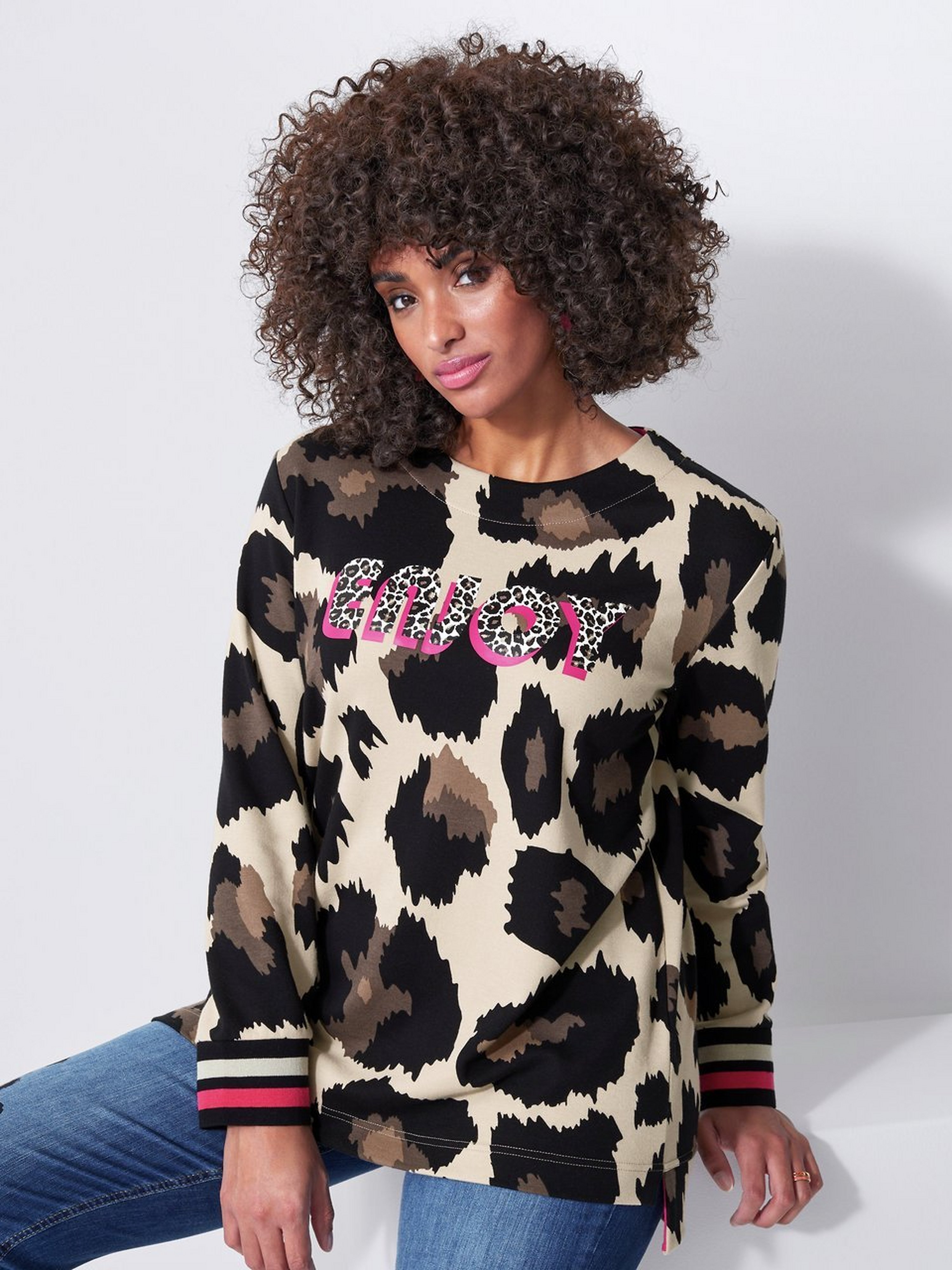 Sweatshirt