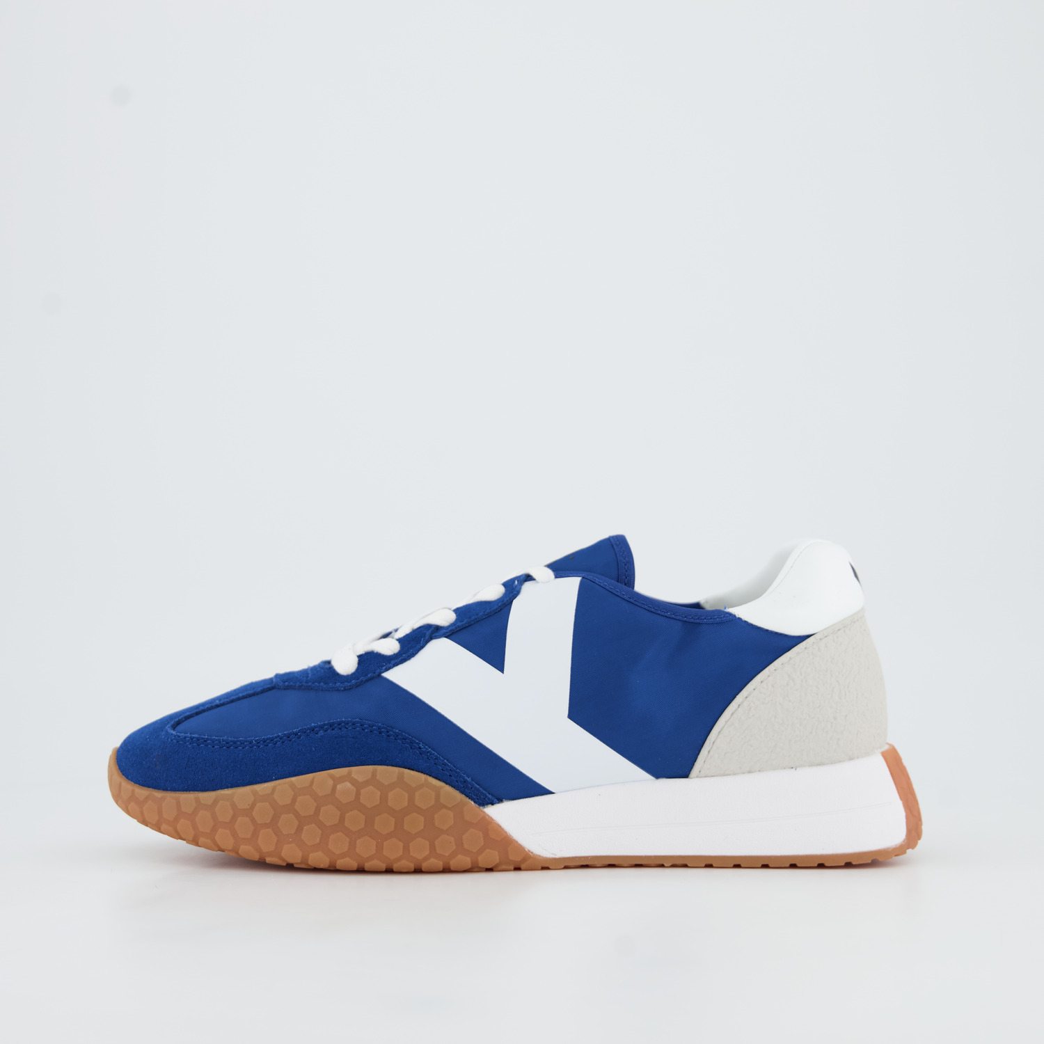 Keh-noo Sneaker