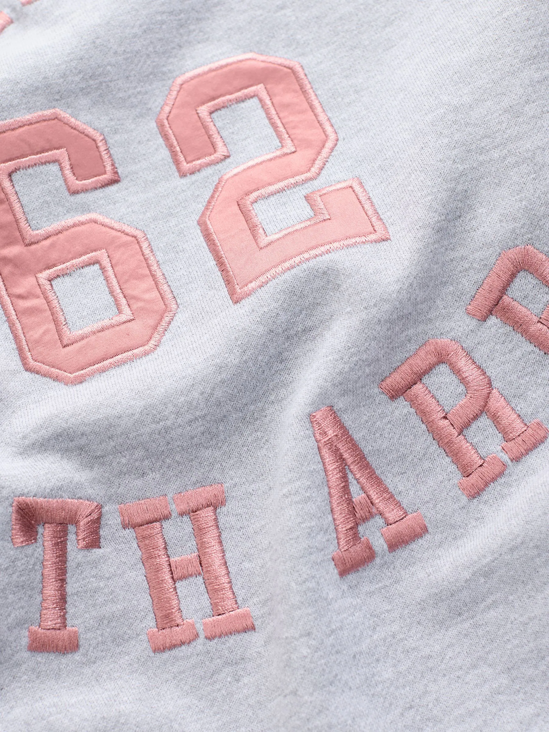 Grijs - Grafisch satijnapplicatie 'Le Marais' City sweatshirt met lange mouwen en ronde hals