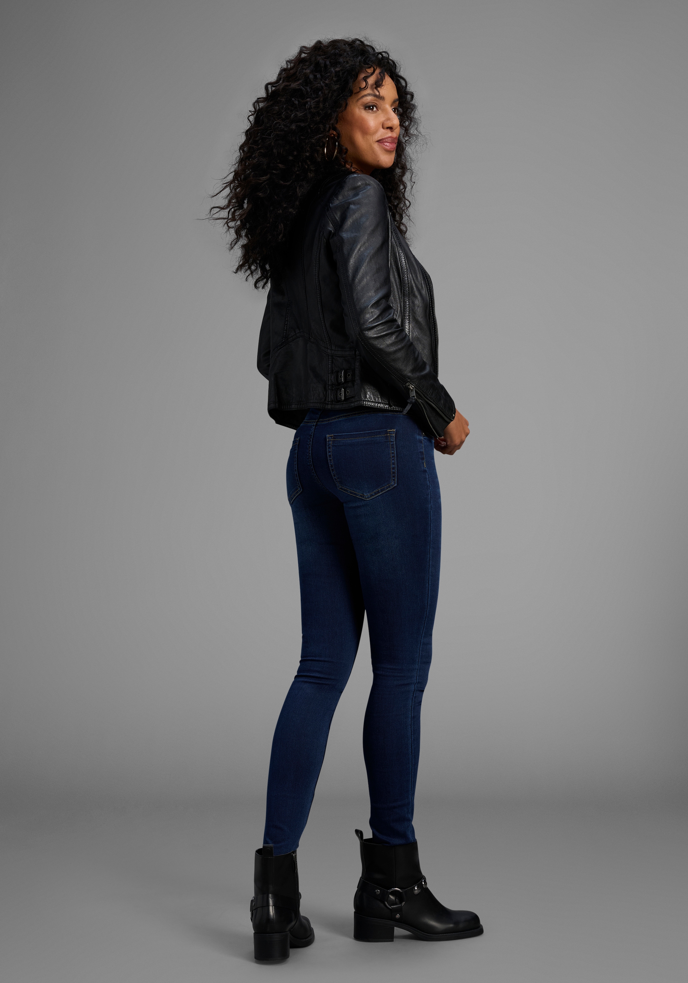 Arizona Skinny-fit-Jeans »Ultra Stretch«, skinny-fit,  mit Used-Look-Crinkles,  niedrige Leibhöhe