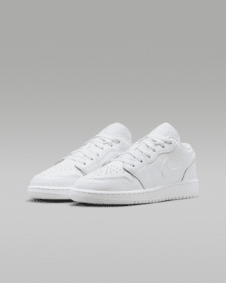 Air Jordan 1 Low Older Kids' Shoes