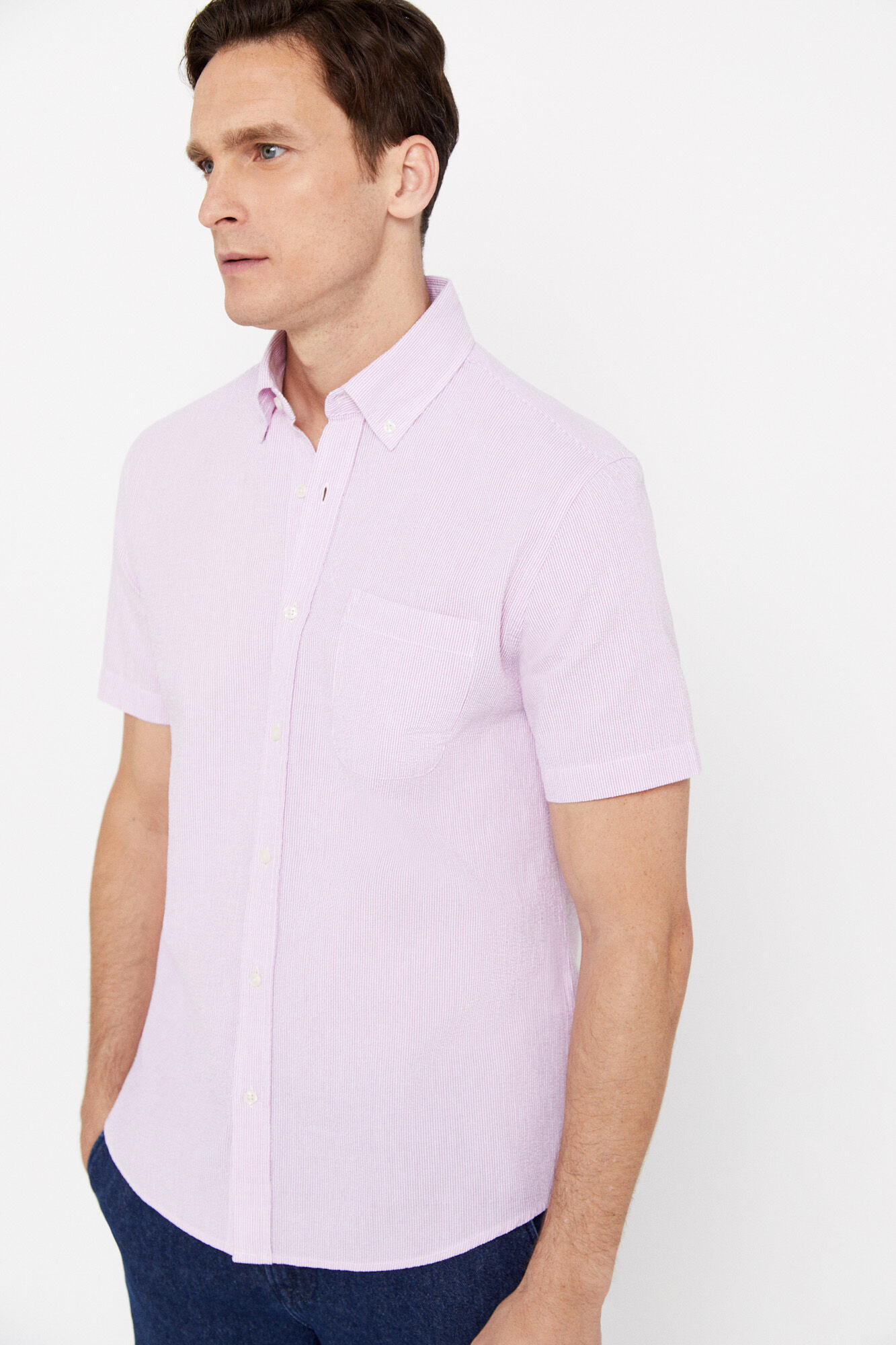 Camisa de manga curta listrada em tecido seersucker - Rosa