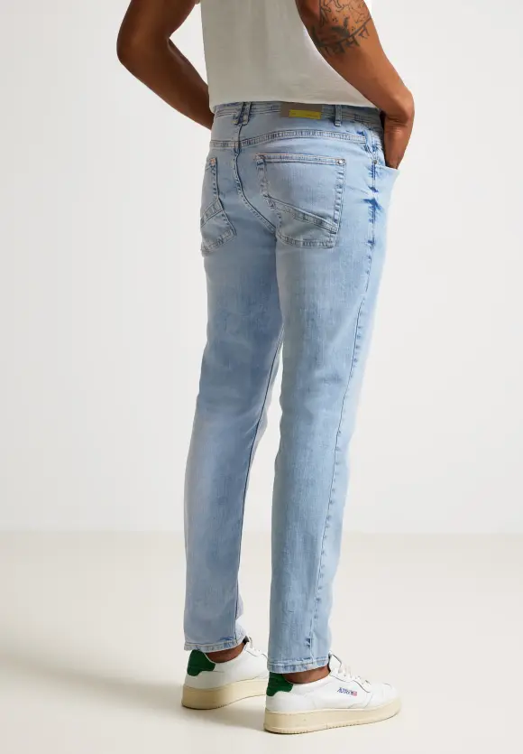 Regular Fit Jeans - blue heavy bleached wash