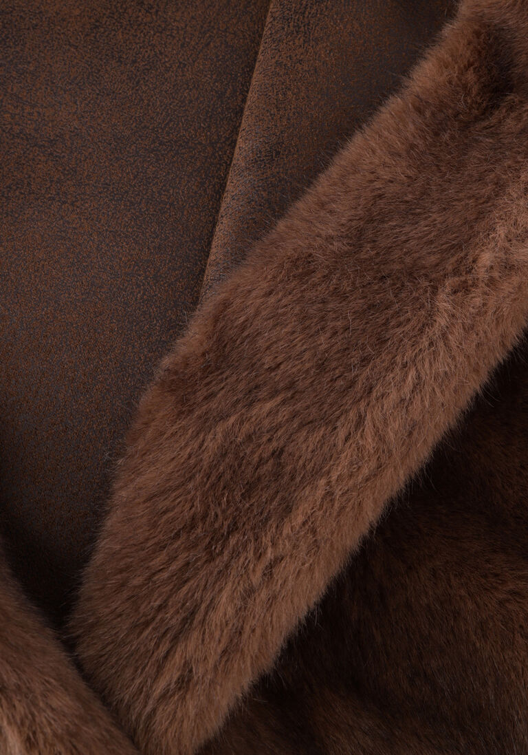 bruine studio ar faux fur jas olena