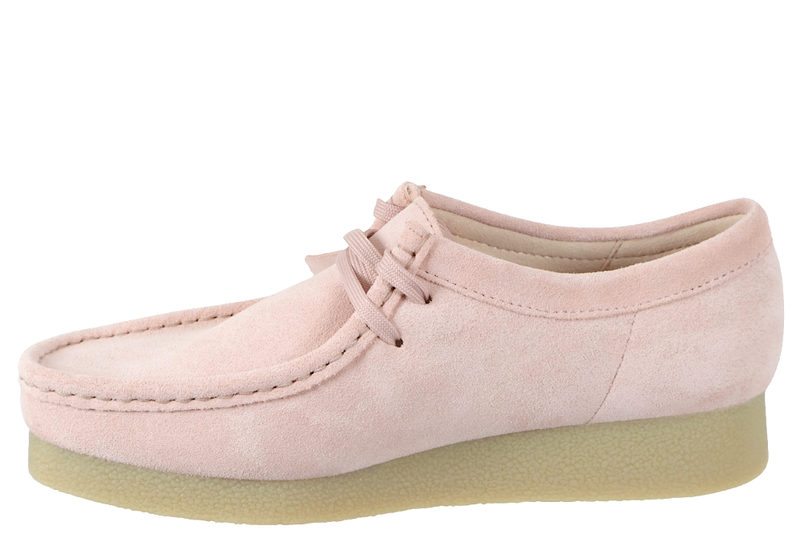 CLARKS WALLABEE EVOSH LIGHT PINK SUEDE SHOE