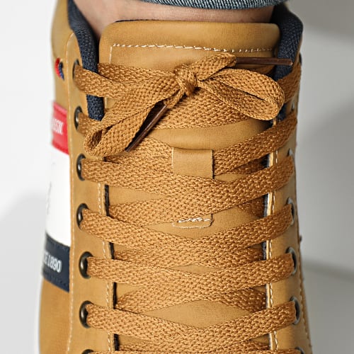 Baskets Bosona Tan Navy Red