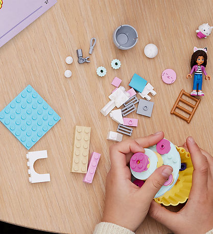 LEGO? Gabby's Dollhouse - Sjov Mums med Muffins 10785 - 58 Dele
