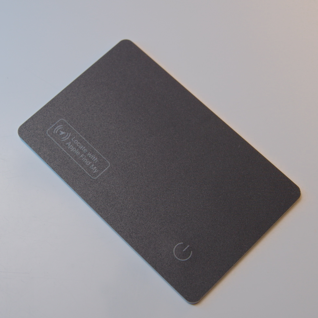 Wallet Bluetooth Keyfinder Smart Tracker Tag Card Karte für iOS mit Apple Find My Network und Wireless Charging (inkl. Akku) - Schwarz