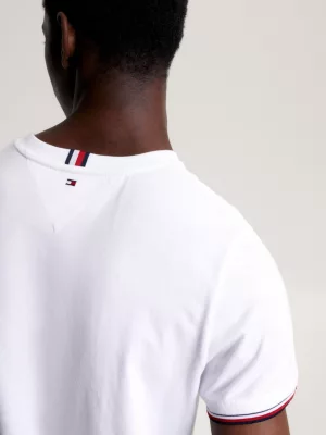 Camiseta Slim Fit com Detalhe na Barra