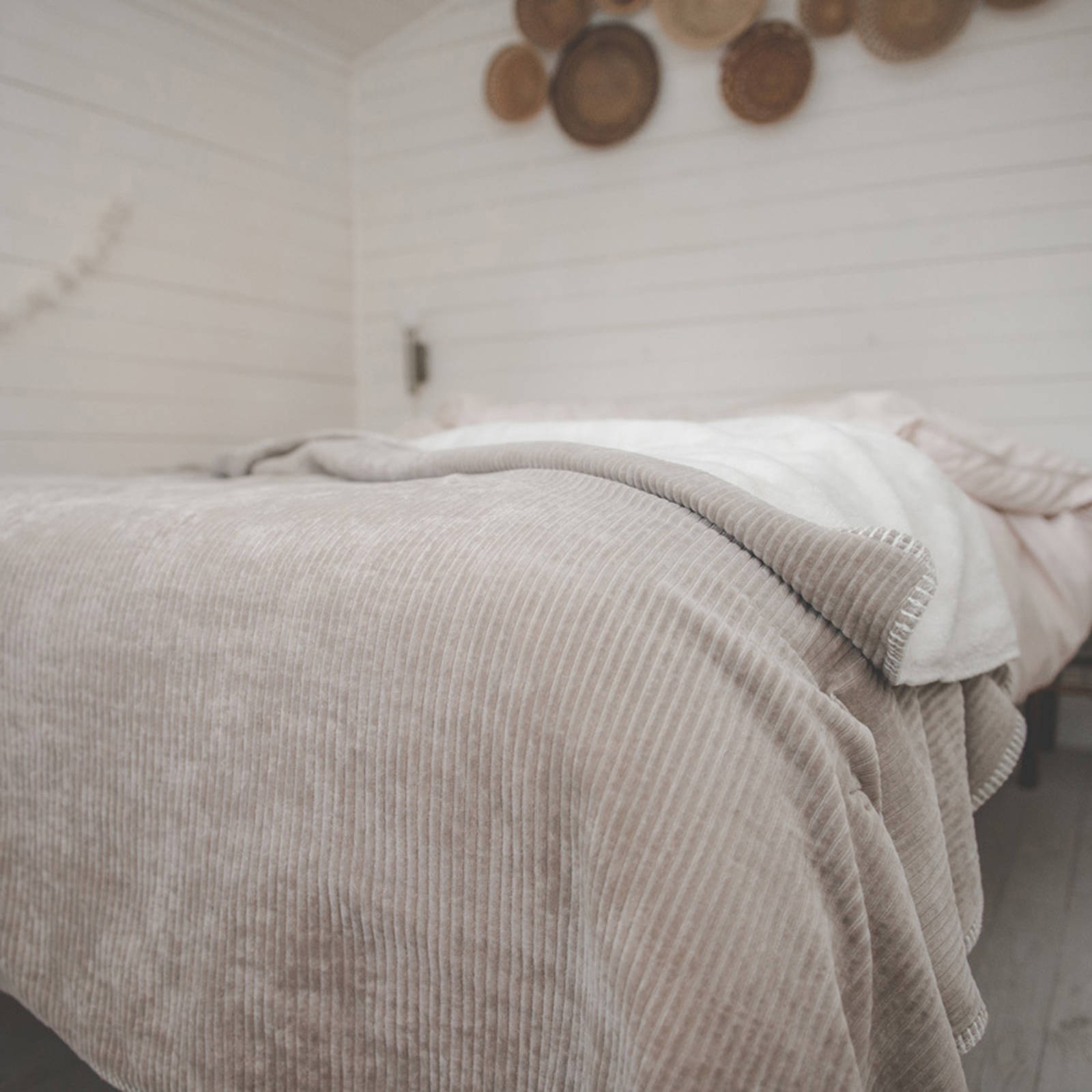 Koeka Vik plaid 140x200 cm taupe